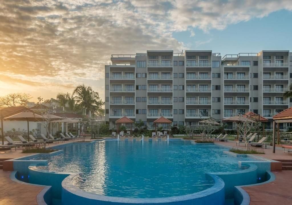 15-Day Luxury Safari & Zanzibar Beach Escape - Tanzania safari in December