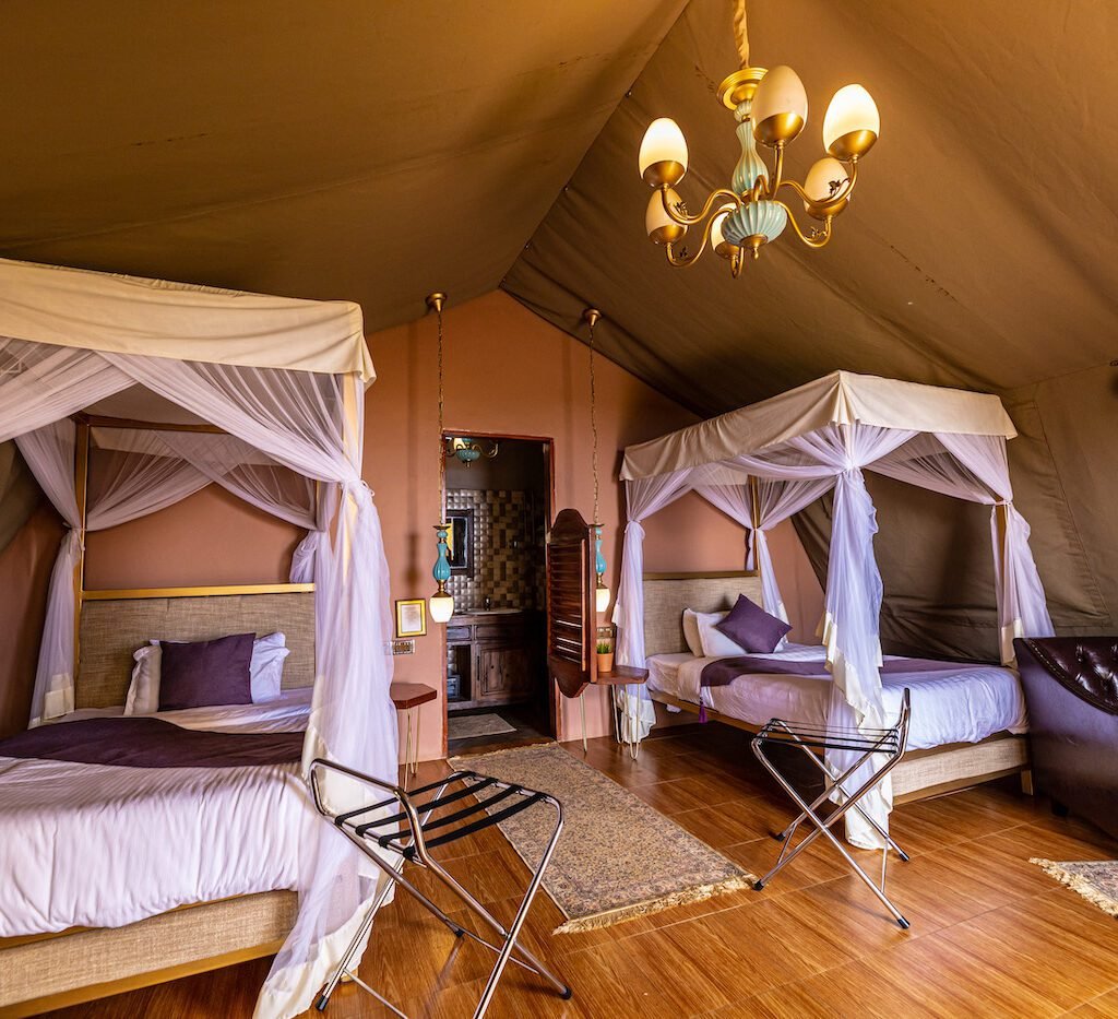 Lodges on the Rim vs Karatu - Ngorongoro Crater in September