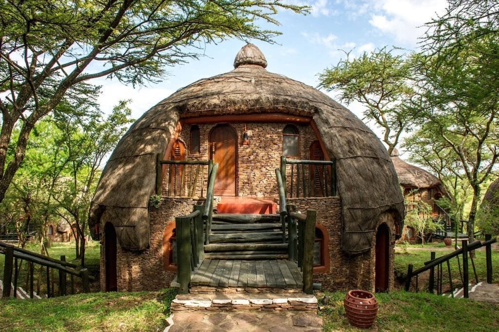 Serengeti Serena Safari Lodge - Serengeti safari in May