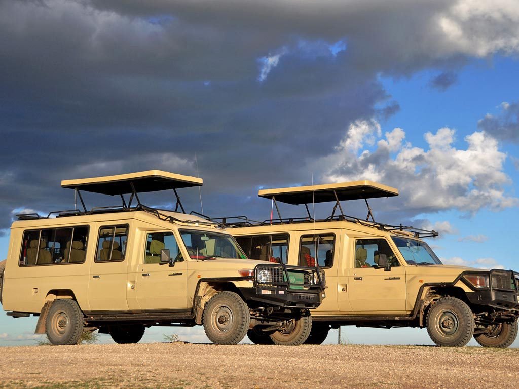Charging and Fridge on a Tanzania safari vehicle