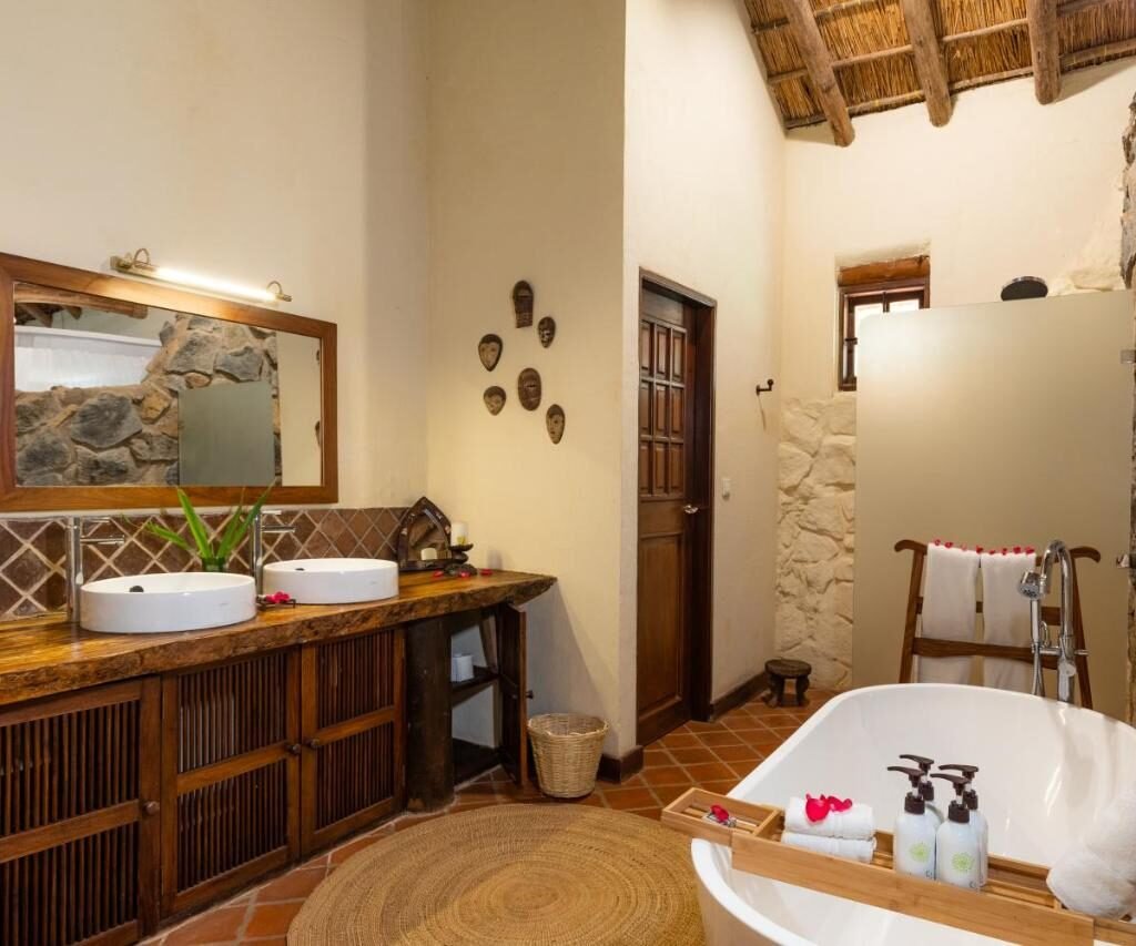 Rivertrees Country Inn - Climbing Kilimanjaro in November