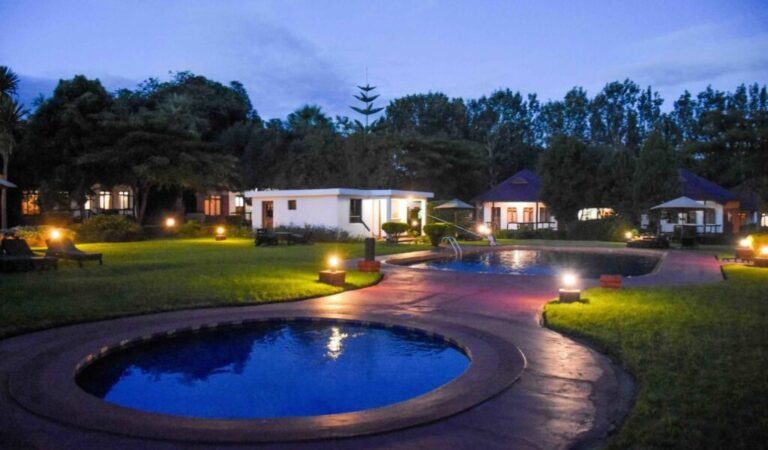 BOUGAINVILLEA SAFARI LODGE
