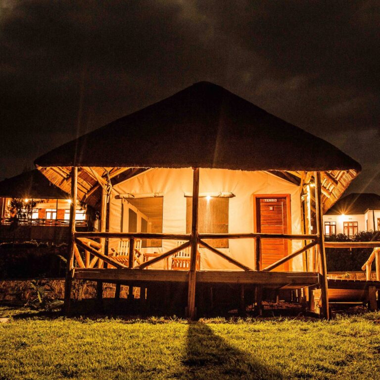 Ultra-Luxury Safaris: Ultra-Luxury Safaris: Kankari lodge, 10-Day Northern Tanzania Mid-Range Safari