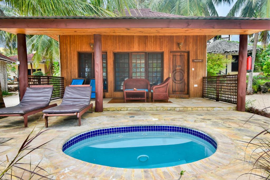 Kendwa Rocks Beach Hotel: Pool Bungalow