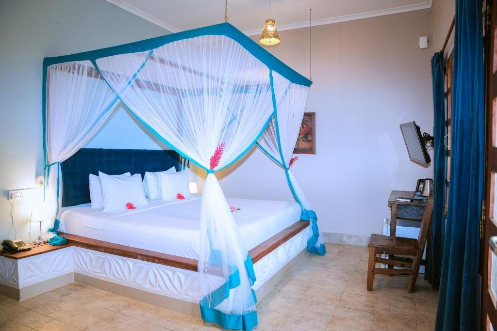 Zanzibar Beaches and Stone Town - Tanzania safari in February