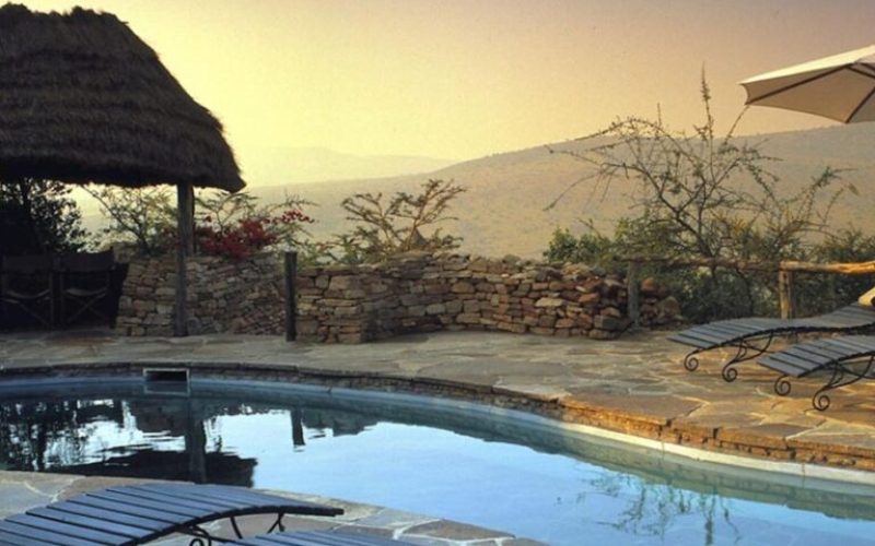 And Beyond Klein Camp, Camping Safari Vs Lodge Safari: Which To Choose, Best Luxury African Safari Resorts And Lodges